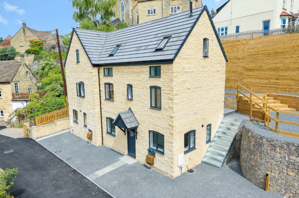 Brewery Gardens, Brewery Lane, Nailsworth, GL6 0JQ Perry